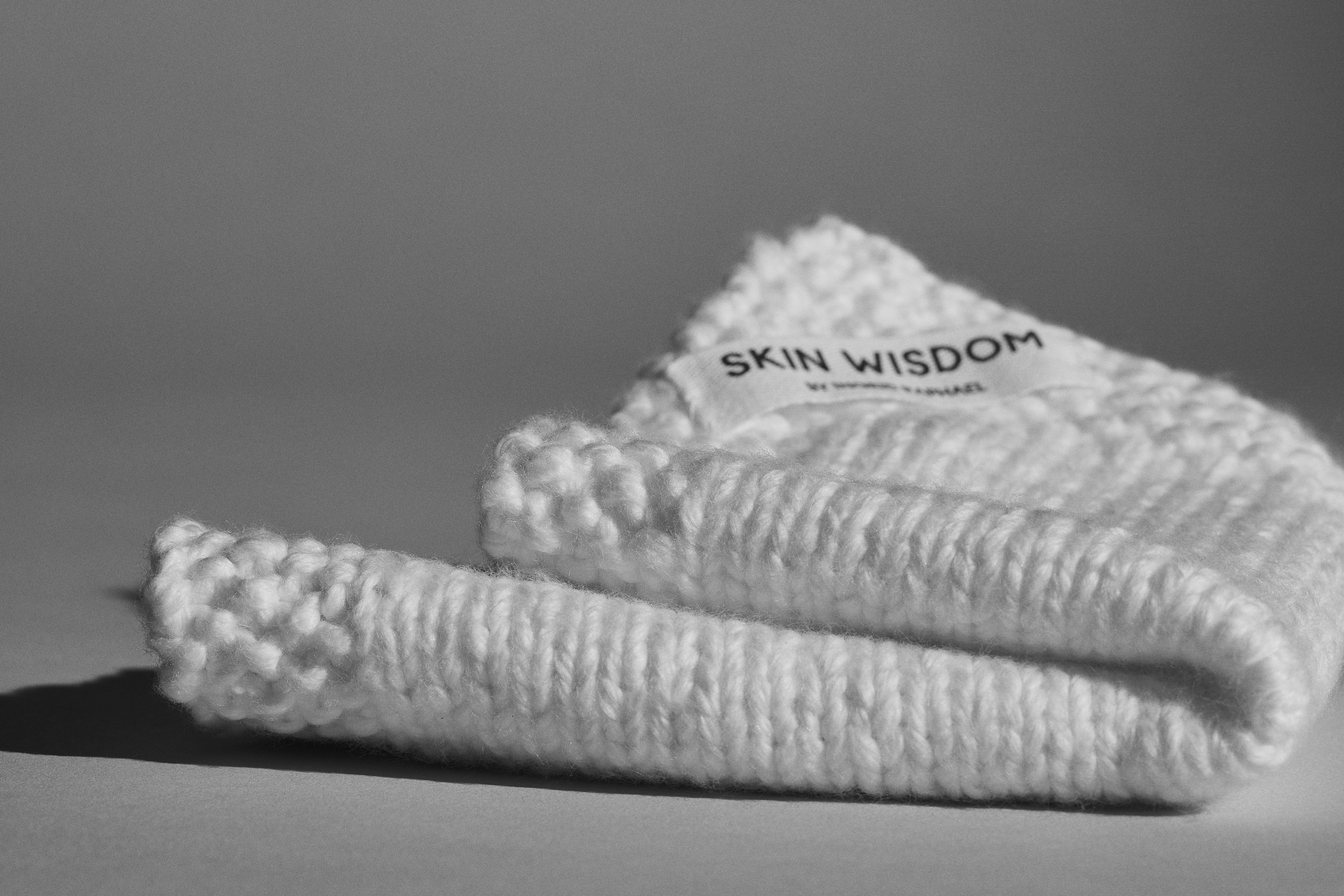 SKIN WISDOM® REVIVAL KNIT hand knitted face cloth